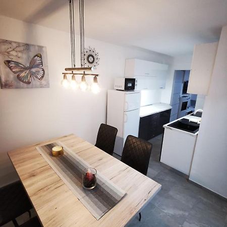 Ema Studio Apartman Karlovac Exteriér fotografie