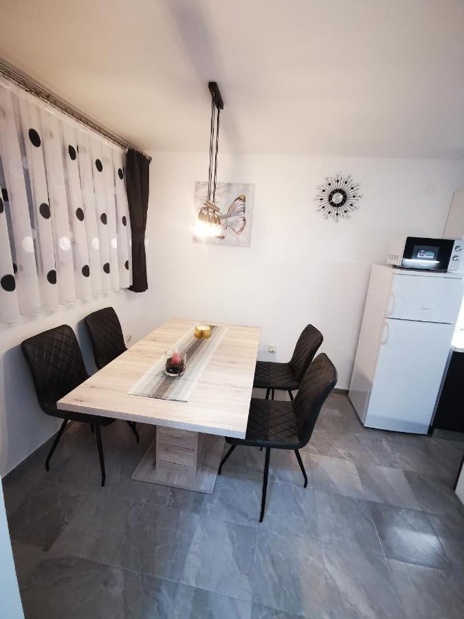 Ema Studio Apartman Karlovac Exteriér fotografie